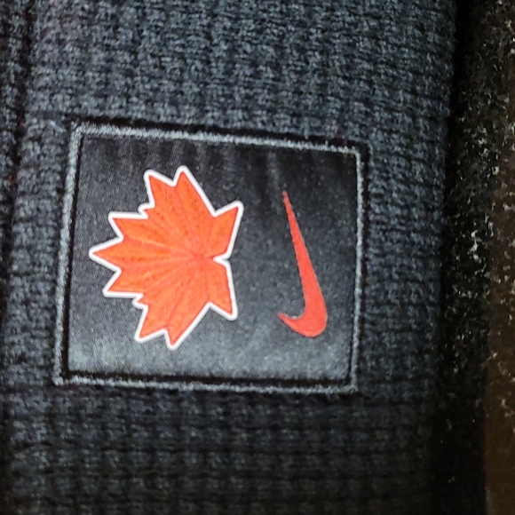 🏒Nike Team Canada Beanie - Picture 4 of 9